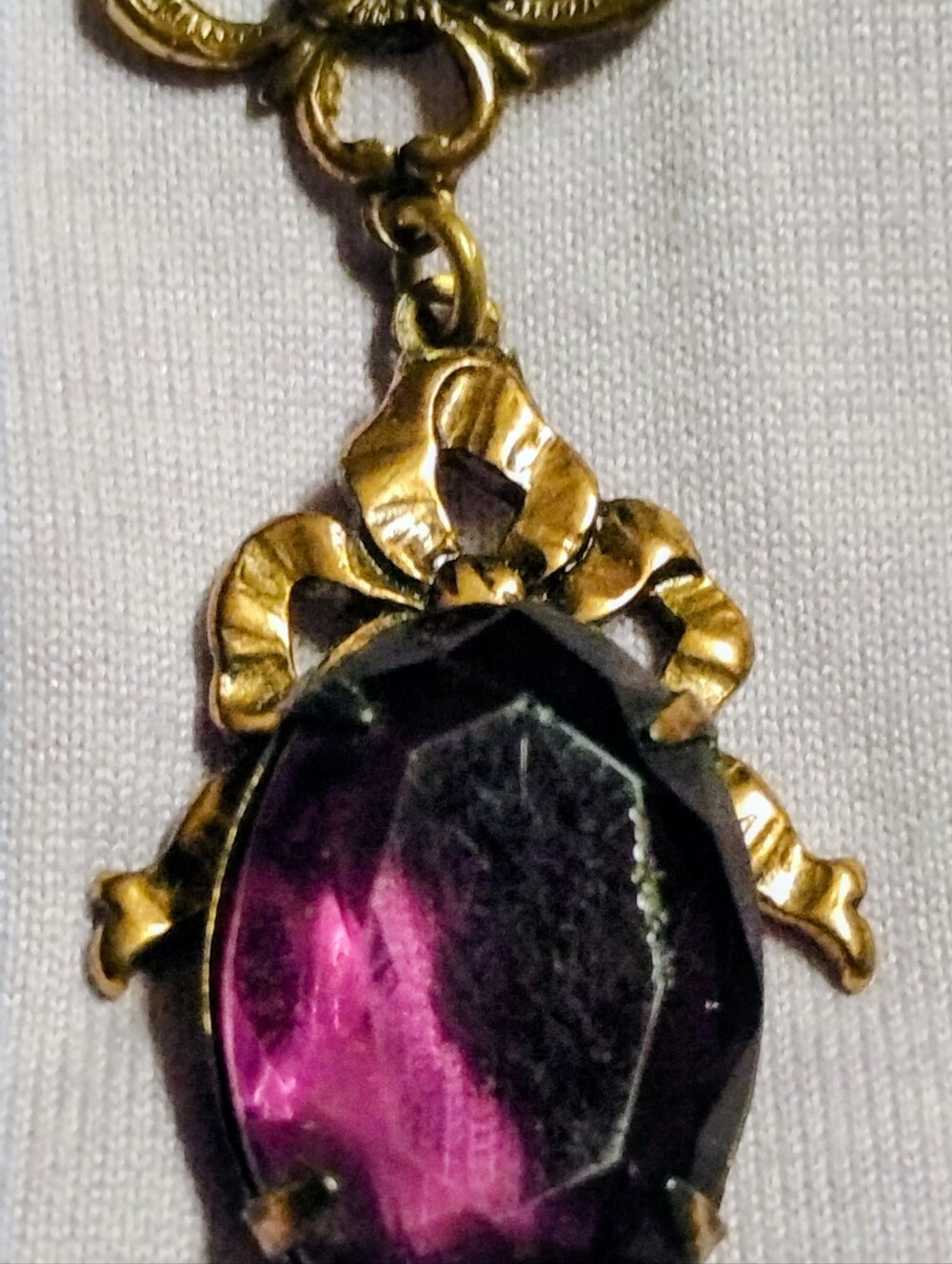 Vintage Art Deco Czech Style Amethyst Glass Lavalier Necklace Brass Bow Pendant - Picture 3 of 3